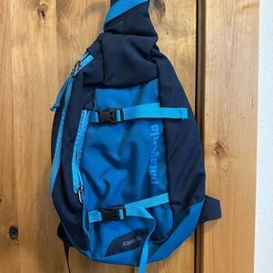Patagonia Two-Tone sling bag